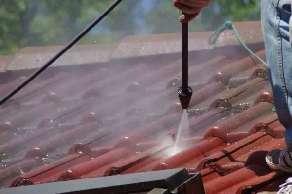 application de traitement hydrofuge sur toiture agen